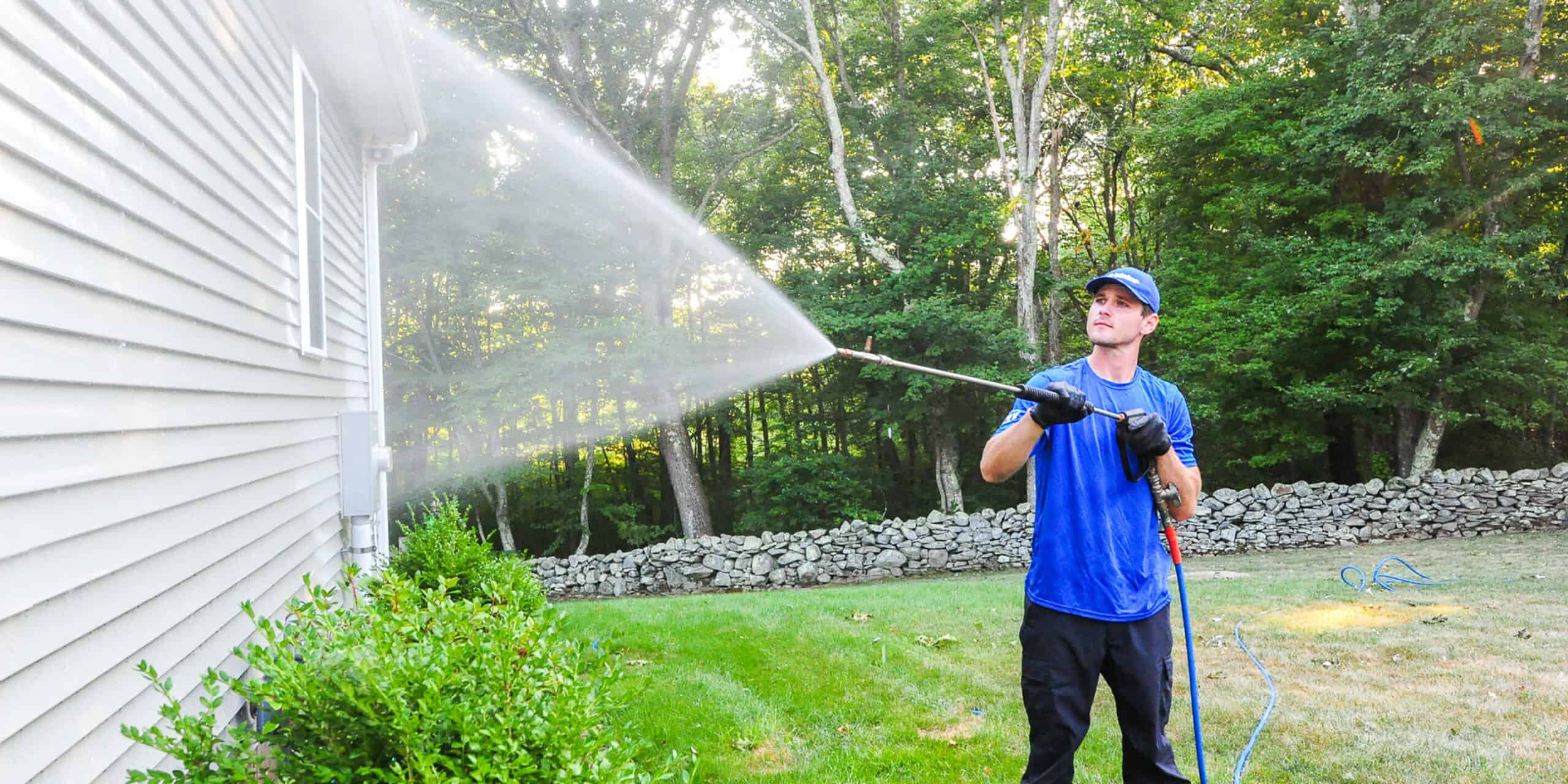 Soft pressure washing and exterior home cleaning services in Auckland